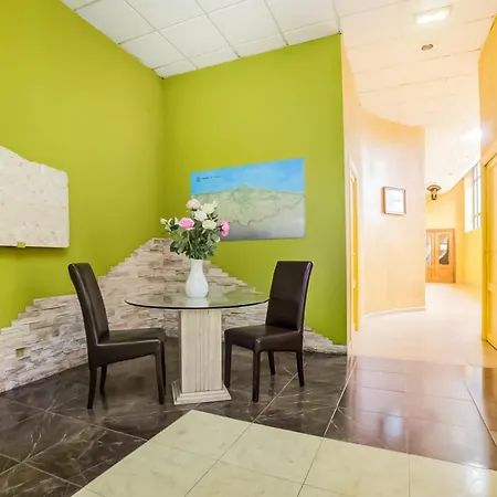 Oyo Parque Empresarial 3*