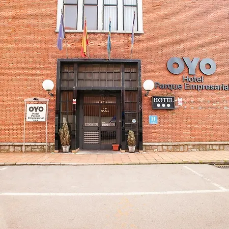 Oyo Parque Empresarial Hotel